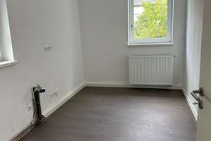Ruhige, frisch renovierte 3-Zimmer-Wohnung mit Balkon in Stuttgart Zuffenhausen – Edisonstraße 27, 70439 Zuffenhausen-Frauensteg, Stuttgart – Vorschaubild 6