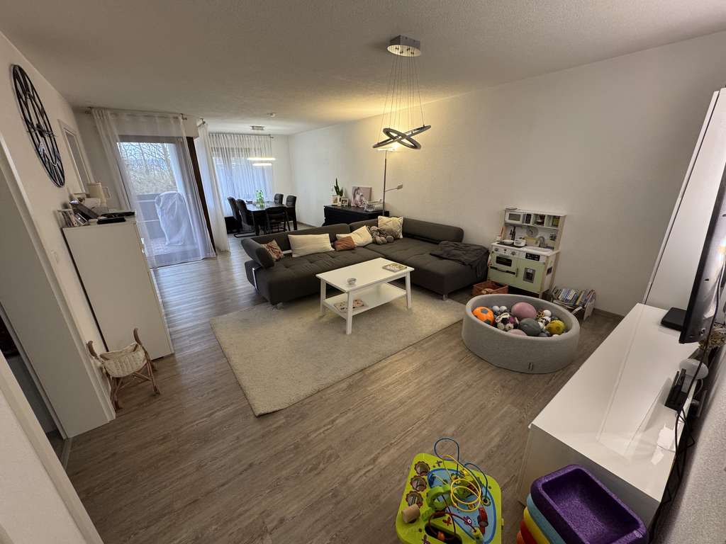 Immobilie in Oedheim - Schicke 3-Zimmer-Wohnung mit 3 Stellplätzen & XXL-Keller! - Bild 3