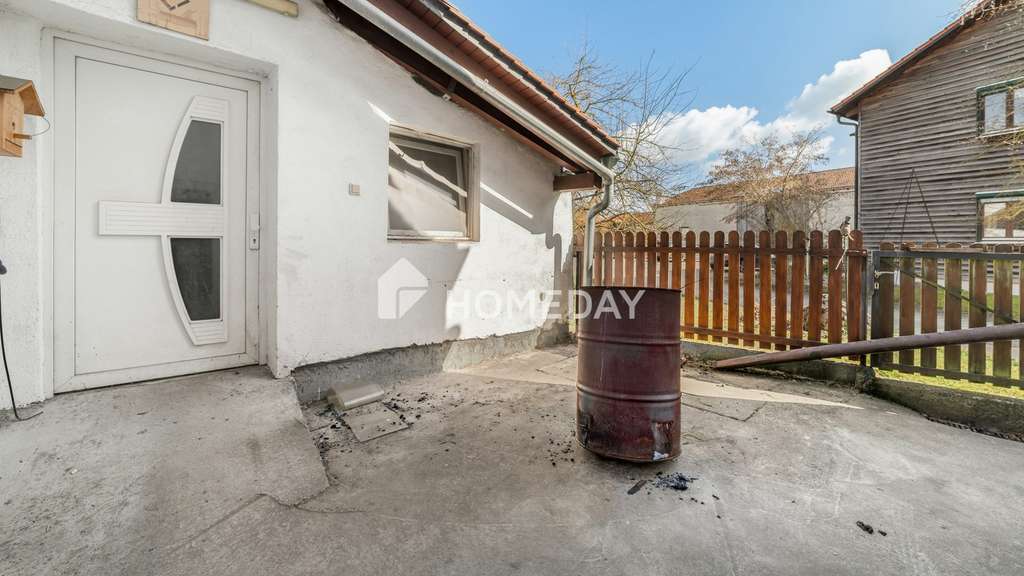 Immobilie in Pförring - Raum für Familie & Hobbys – Haus mit Werkraum, 6 Zimmern, 2 Bädern und Dachstudio - Bild 3