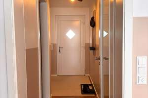 Attraktives 4,5-Zimmer-Reihenhaus mit gehobener Innenausstattung und EBK in Großhansdorf – Die vollständige Adresse der Immobilie erhältst du vom Anbieter., 22927 Großhansdorf – Vorschaubild 2