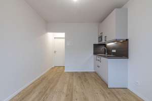 Erstbezug nach Kernsanierung - Kleine 1-Zimmer Wohnung mit schönem Balkon in München-Giesing – 81549 Obergiesing, München – Vorschaubild 2