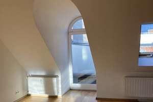 Berlin-Friedrichshain  Dachgeschoß 2 Zimmer mit Terrasse  zu verkaufen – Die vollständige Adresse der Immobilie erhältst du vom Anbieter., 10249 Friedrichshain, Berlin – Vorschaubild 8