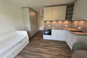 Traumhafte Gartenwohnung – Schleißheimer Straße 433, 80935 Lerchenau-Ost, München – Vorschaubild 3