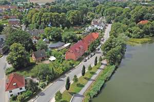 Reinfeld - attraktives Mehrfamilienhaus (9 WE) in zentraler Lage direkt am Herrenteich – Die vollständige Adresse der Immobilie erhältst du vom Anbieter., 23858 Reinfeld (Holstein) – Vorschaubild 3
