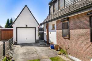 Zum Einzug bereit: Einfamilienhaus mit Garage in familienfreundlicher Lage von Lüssum-Bockhorn – Die vollständige Adresse der Immobilie erhältst du vom Anbieter., 28779 Lüssum-Bockhorn, Bremen – Vorschaubild 3