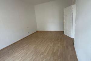 Helle, und ruhige, 2-Zimmer-Altbauwohnung mit sep. Wohnküche mit EBK in München-Lehel – Gewürzmühlstraße 1, 80538 Lehel, München – Vorschaubild 5