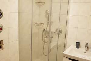 1,5 ZW vollmöbilierte hochwertige Penthouse + Wintergarten ,Terasse, EG +Strom +Wifi Stuttgart – Die vollständige Adresse der Immobilie erhältst du vom Anbieter., 70327 Lindenschulviertel, Stuttgart – Vorschaubild 47