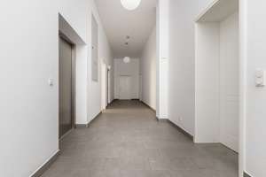 Joli Coeur- Helle Altbauwohnung mit moderner Ausstattung & Stellplatz in ruhigem Denkmal-Ensemble – Die vollständige Adresse der Immobilie erhältst du vom Anbieter., 14059 Charlottenburg, Berlin – Vorschaubild 10