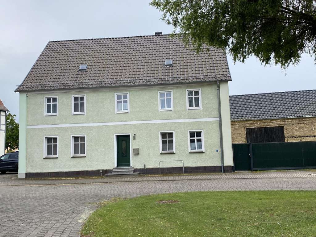 Immobilie in Jessen (Elster) - Zweigenerationenhaus mit Nebengebäuden und großem Garten - Bild 0