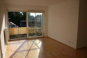 Schöne, helle, zentral gelegene 2-Zimmer-Wohnung mit Balkon – Die vollständige Adresse der Immobilie erhältst du vom Anbieter., 82178 Puchheim – Vorschaubild 1
