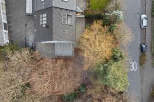 Hochwertig modernisiert! Doppelhaushälfte direkt an der S1 mit traumhaftem Grundstück – Die vollständige Adresse der Immobilie erhältst du vom Anbieter., 90571 Schwaig bei Nürnberg – Vorschaubild 32