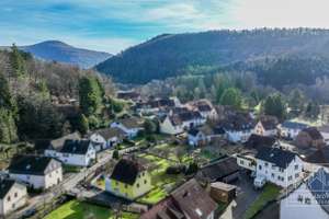 ZFH mit ELW-Option, Garagen, Scheune, Carport & Garten mit Bachlauf in Niederschlettenbach – Die vollständige Adresse der Immobilie erhältst du vom Anbieter., 76891 Niederschlettenbach – Vorschaubild 56