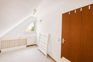 Schöne und helle 2,5 Zimmer  Maisonette Wohnung mit Terrasse mitten in Bad Cannstatt – Erbsenbrunnengasse 17, 70372 Cannstatt-Mitte, Stuttgart – Vorschaubild 10