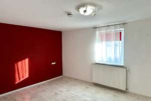 Doppelhaushälfte mit individuellem Wohnkonzept und viel Potenzial für Ihre Ideen – Die vollständige Adresse der Immobilie erhältst du vom Anbieter., 89284 Pfaffenhofen an der Roth – Vorschaubild 8