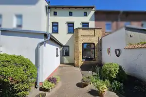 Reihenhaus mit Garten und Kamin sowie viel Platz zum Leben – zentral in Tessin! – Bad Doberan (Kreis) – Vorschaubild 4