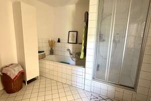 Großzügige Altbauwohnung in bester Innenstadtlage – Die vollständige Adresse der Immobilie erhältst du vom Anbieter., 93047 Innenstadt, Regensburg – Vorschaubild 12