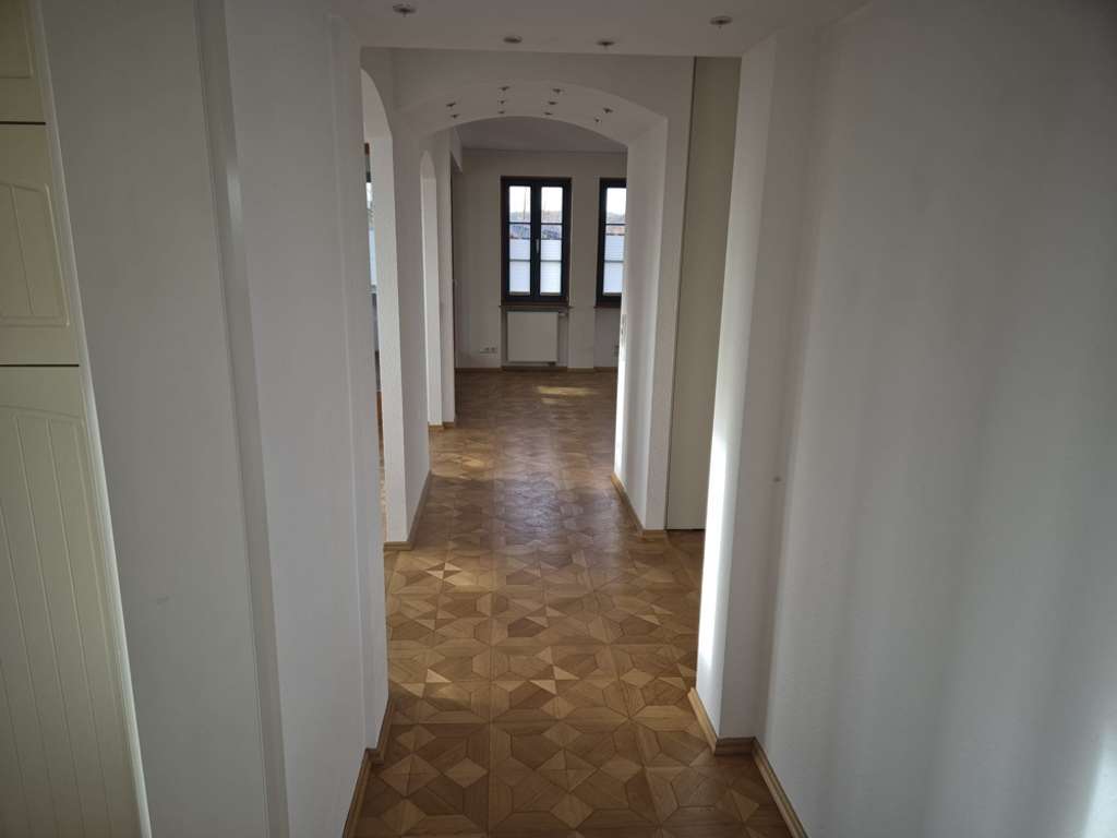 Immobilie in Lübben (Spreewald) - außergewöhnliche Eigentumswohnung über 2 Etagen mit Blick auf die Spree in der Lübbener Innenstadt - Bild 3