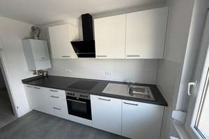 Erstbezug nach Kernsanierung: Großzügige Helle 3Zi.-Wohnung mit EBK & Balkon in Reutlingen – Die vollständige Adresse der Immobilie erhältst du vom Anbieter., 72762 Reutlingen-Mitte, Reutlingen – Vorschaubild 3