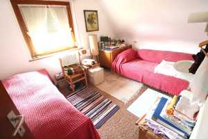 ***VIEL POTENZIAL - Einfamilienhaus in freundlicher Lage*** – Esslingen (Kreis) – Vorschaubild 7