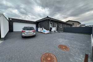 Bungalow mit großem Grundstück im Neubaugebiet und Feldrandlage nähe Wolfsburg – Höhneweg 24, 38464 Helmstedt (Kreis) – Vorschaubild 1