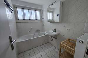 Exklusive Wohnung in Wuppertal mit zwei Balkonen und TG-Stellplatz – Fuhlrottstraße 55, 42119 Elberfeld, Wuppertal – Vorschaubild 3
