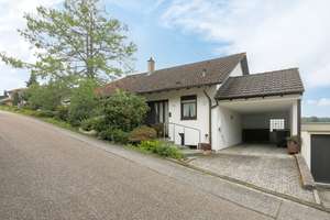*Reserviert* Familienfreundliches Zuhause mit tollem Ausblick, Stellplatz, Balkon und Terrasse! – Die vollständige Adresse der Immobilie erhältst du vom Anbieter., 75239 Eisingen – Vorschaubild 1