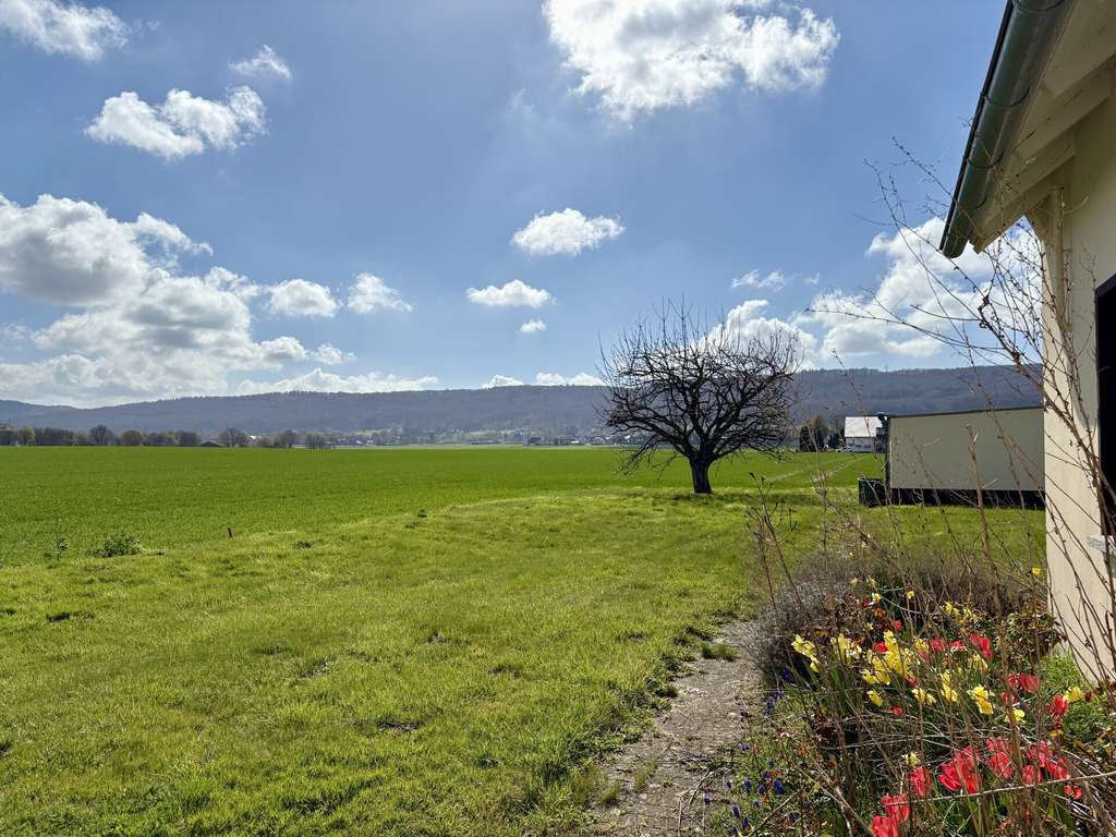 Immobilie in Minden - Wohnhaus mit ausbaufähigem Dachgeschoss & Blick auf das Wiehengebirge in Minden-Haddenhausen - Bild 1