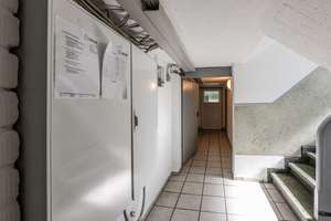 Kapitalstarkes 6‑Familienhaus mit Balkonen und Garagen in ruhiger Lage von Bochold – Die vollständige Adresse der Immobilie erhältst du vom Anbieter., 45356 Bochold, Essen – Vorschaubild 10