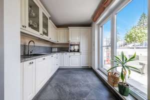 Design, Raum und Flexibilität – eine moderne Bauhausvilla mit Pool für alle Lebensphasen – Die vollständige Adresse der Immobilie erhältst du vom Anbieter., 81825 Gartenstadt Trudering, München – Vorschaubild 14