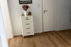 Schöne 2-Zimmer-Wohnung mit Balkon direkt in Düsseldorf-Oberkassel, nur wenige Schritte vom Rhein – Die vollständige Adresse der Immobilie erhältst du vom Anbieter., 40545 Oberkassel, Düsseldorf – Vorschaubild 8