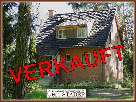 Massives Haus auf großem, bereits geteiltem Waldgrundstück, nahe Krüpelsee in Zernsdorf - Bild 1