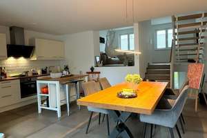 Modernes Townhouse am Rheinauer See - 5,5 Zimmer, 2 Terrassen, Garage & Top-Ausstattung