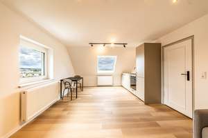 Modernisiert und vollmöbliert: Helle 2-Zimmer-Wohnung in Reutlingen! – Die vollständige Adresse der Immobilie erhältst du vom Anbieter., 72762 Reutlingen-Mitte, Reutlingen – Vorschaubild 3