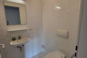 „Frisch renoviertes Juwel in Freimann: 3 Zimmer, Südbalkon & Gäste-WC direkt an der Heide“ – Karl-Richter-Straße 9, 80939 Freimann, München – Vorschaubild 13