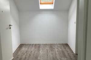 Hoch hinaus mit viel Platz: ideale 2-Zi.-Wohnung mit Ausblick – Mackestraße 35, 53119 Bonn – Vorschaubild 2