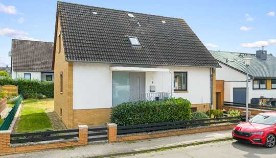 Bild von **Provisionsfrei** Modern, saniert, freistehend in Sackgassenlage!