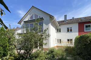 ZWEIFAMILIENHAUS FÜR WOHNEN+ARBEITEN/MEHRGENERATIONEN MIT GARAGE IN RUHIGER LAGE NÜRNBERG-MÖGELDORF – Die vollständige Adresse der Immobilie erhältst du vom Anbieter., 90480 Schmausenbuckstraße, Nürnberg – Vorschaubild 1