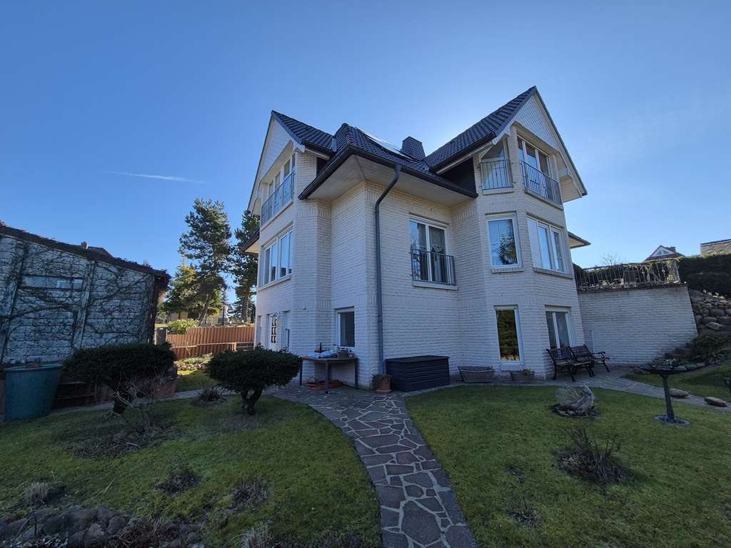 Immobilie in Laußig - Exklusives Einfamilienhaus mit Kamin, Sauna, Einliegerwohnung & Photovoltaik ! - Bild 3