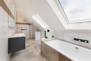 Innenpool, Sauna, Kamin, vier Bäder/WCs, Garage usw.: Fantastisches Ein-/Zweifamilienhaus in Hönow – Die vollständige Adresse der Immobilie erhältst du vom Anbieter., 15366 Hoppegarten – Vorschaubild 14