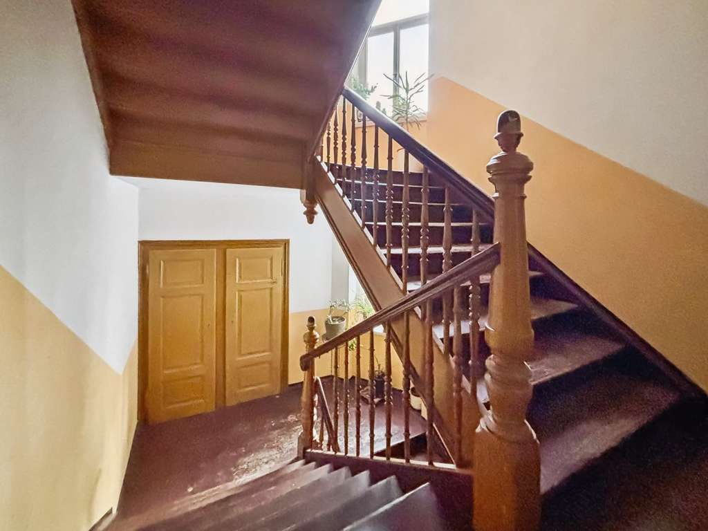 Immobilie in Markkleeberg - Charmante 2-Zimmer-Wohnung mit Potenzial in denkmalgeschütztem Altbau in Markkleeberg - Bild 1