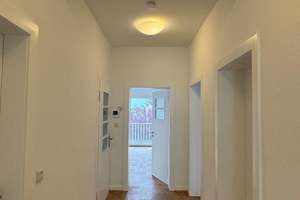 Familienfreundliche 3-Zimmer-Wohnung mit Einbauküche, drei Balkonen und Venusbergausblick – Die vollständige Adresse der Immobilie erhältst du vom Anbieter., 53129 Dottendorf, Bonn – Vorschaubild 3