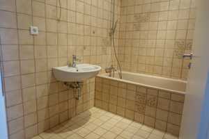 Renovierte 3-Zimmerwohnung für Eigennutzer verfügbar – Voltastr. 90, 90459 Nürnberg – Vorschaubild 19
