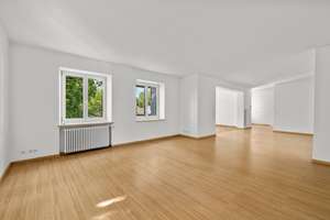 Großzügige 5,5-Zimmer-Wohnung mit Balkon und zwei Stellplätzen in beliebter Innenstadt-Lage – Die vollständige Adresse der Immobilie erhältst du vom Anbieter., 86152 Stadtjägerviertel, Augsburg – Vorschaubild 3
