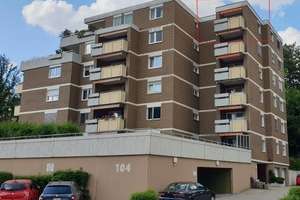 Lichtdurchflutete 3,5 Attika-Wohnung im 7. Stock mit Weitblick über Tuttlingen – inkl. Garage mit ei