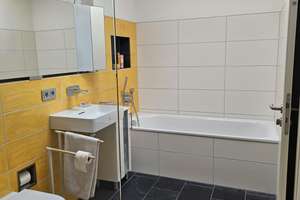 Modern möblierte Penthouse-Wohnung mit Dachterrasse und Tiefgarage– befristet bis 31.12.2028 – Die vollständige Adresse der Immobilie erhältst du vom Anbieter., 70563 Vaihingen-Mitte, Stuttgart – Vorschaubild 9