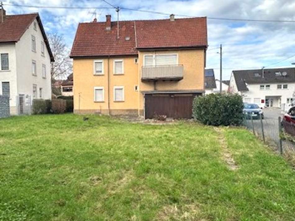 Haus mit Baugrundstück