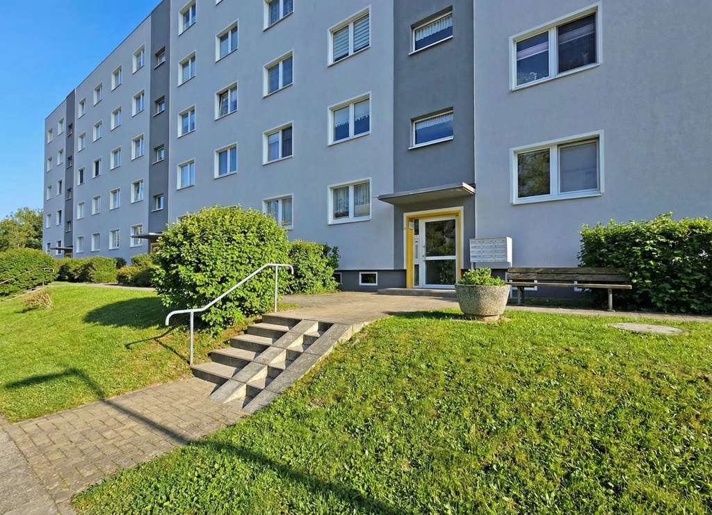 Immobilie in Zinnowitz - Füßläufig ins Zentrum und zum Strand: 
gut geschnittene 3-Zimmer-Wohnung mit Balkon - Bild 1