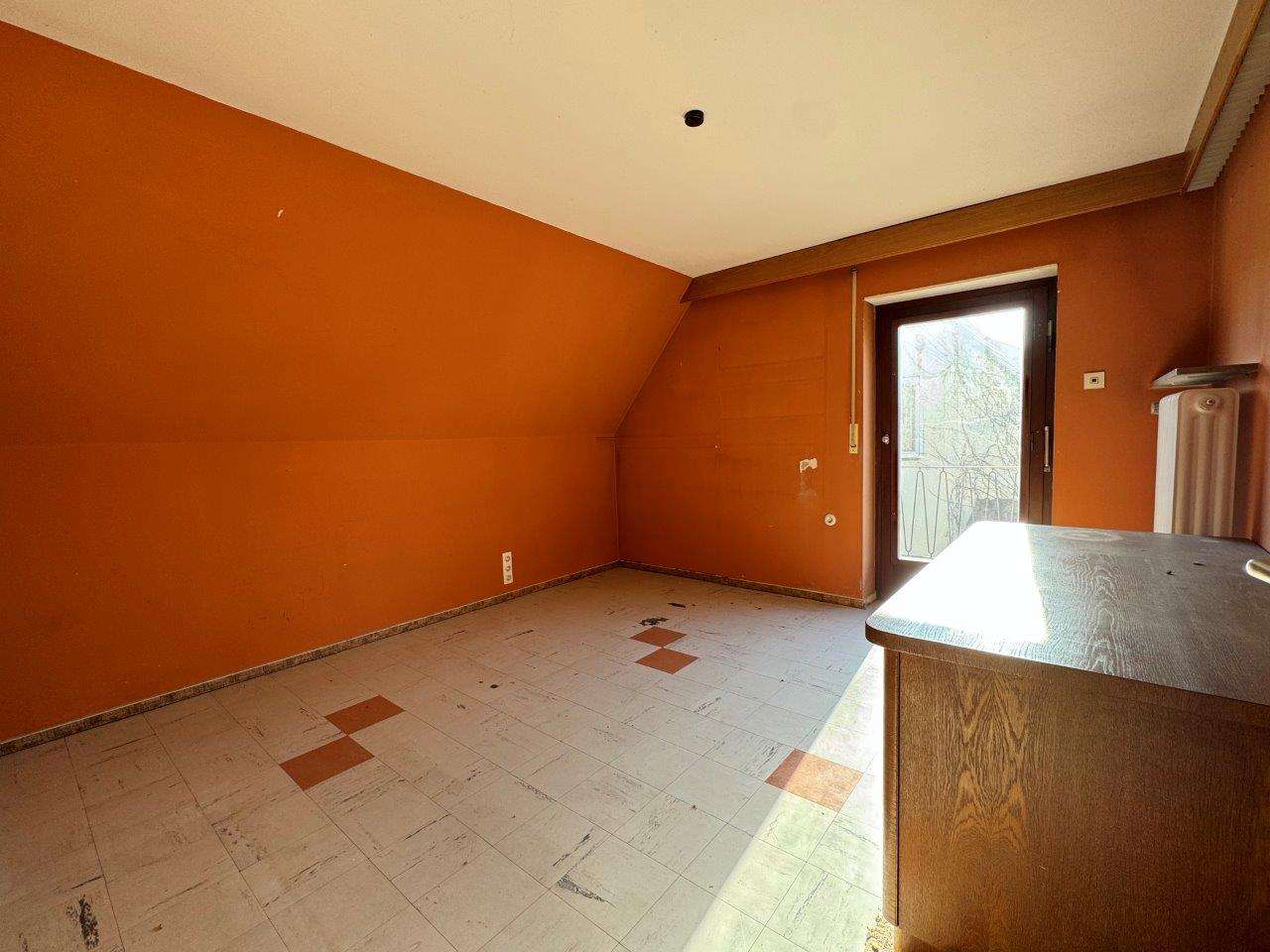 Immobilie in Friedberg - Renovierungsbedürftiges Ein- bis Zweifamilienhaus hervorragende Lage in Friedberg-West - Bild 8