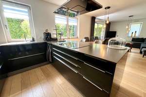Provisionsfreie 4,5 ZKB mit EBK, 2 Bäder, Terrasse, Garten und TG im Herzen von Wiesbaden!