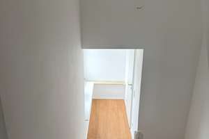 Großzügige 5-Zimmer-Wohnung mit Dachgeschosszimmer, 2 Bäder und großem Keller in Wöllstadt

 – Paul-Hallmann-Straße  6, 61206 Wöllstadt – Vorschaubild 20